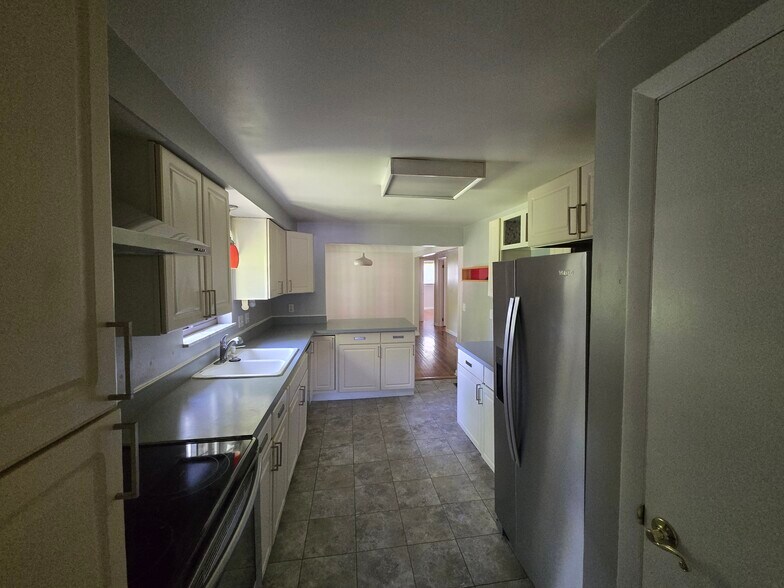 Building Photo - 4284 Marette Dr