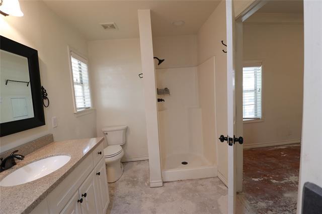 Building Photo - 1065 W Pecan St