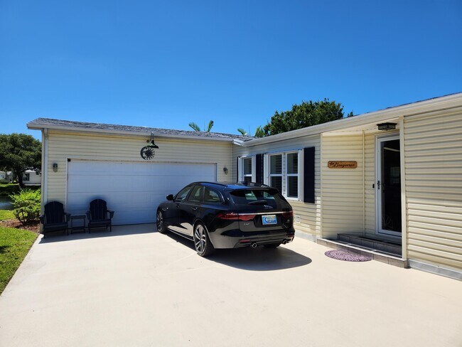 Building Photo - 7717 White Egret Ln