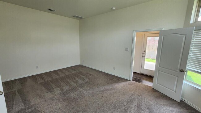 Building Photo - 294 Biscayne Bay Bend