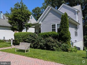 Building Photo - 9672 Farmside Pl