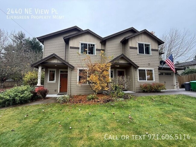 Building Photo - 2440 NE View Pl