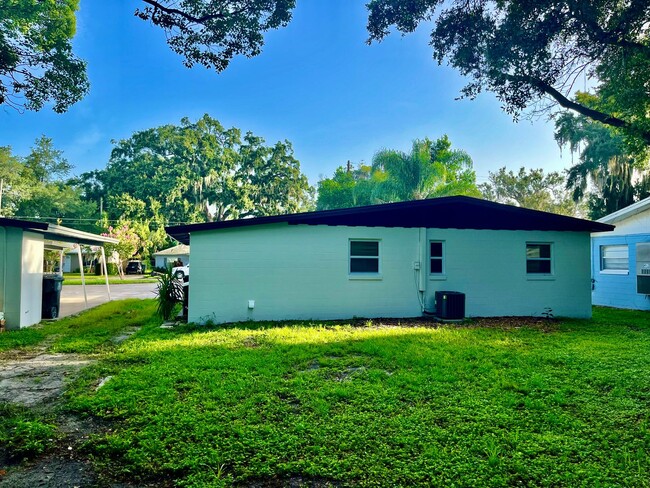 Building Photo - 126-132 E Harding St