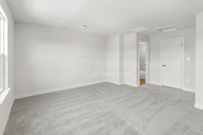 Building Photo - 14024 Sunrise Valley Dr