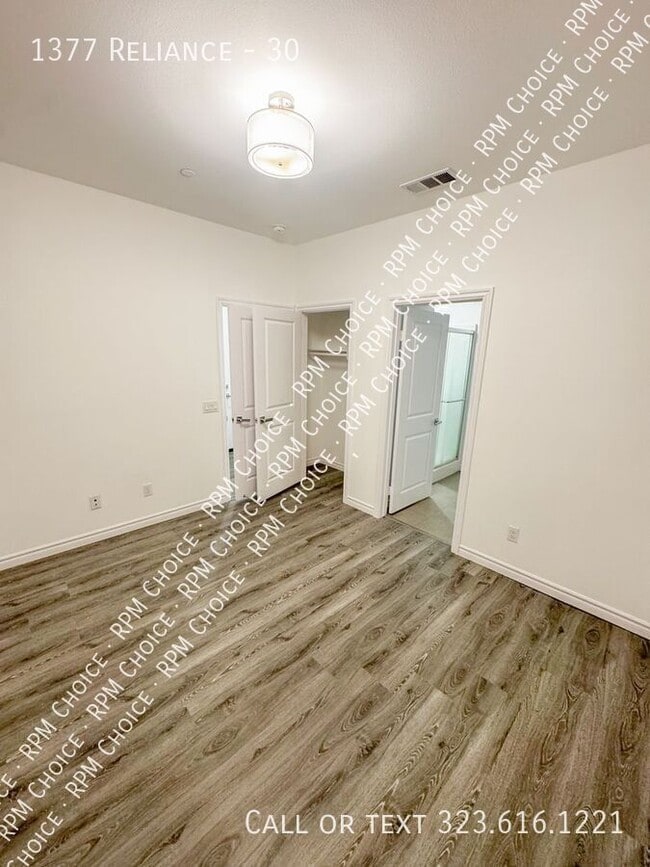 Building Photo - 1377 Reliance-30