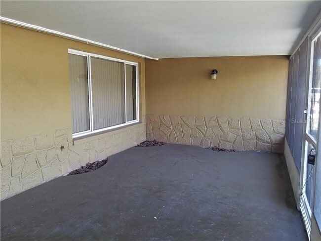 Building Photo - 2531 Almond Dr