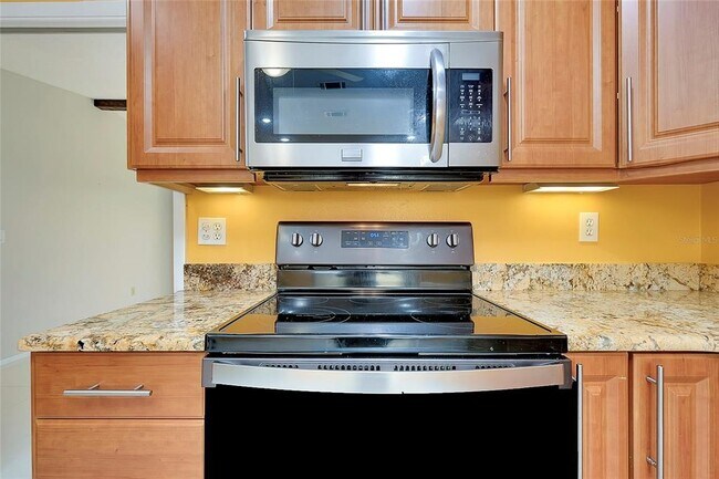 Building Photo - 49 Sandstone Cir