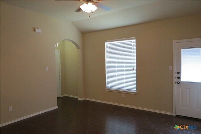 Building Photo - 298 Rosalie Dr