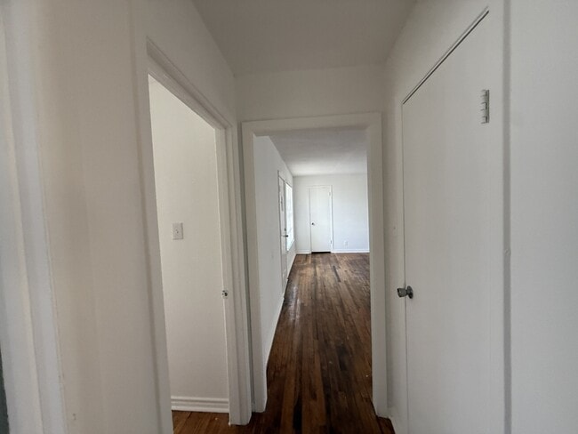 Building Photo - 15 MacArthur Dr