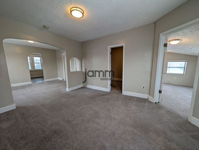 Building Photo - 1476 W 107th St