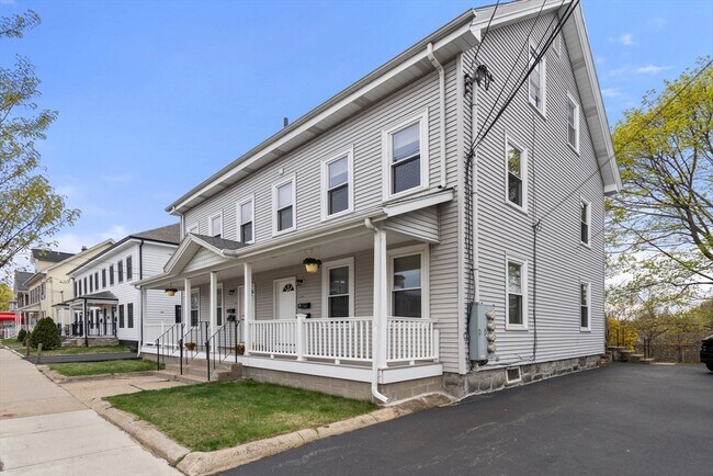 Building Photo - 234 River St