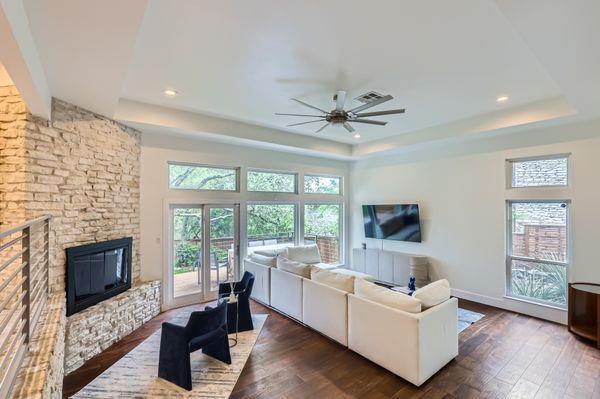 Building Photo - 2203 Doral Dr