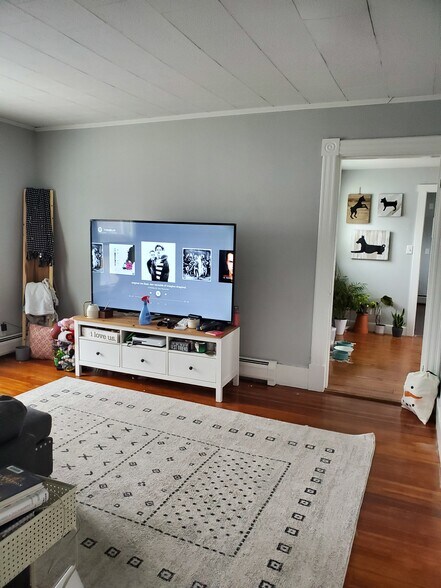 Building Photo - 36 Green St.