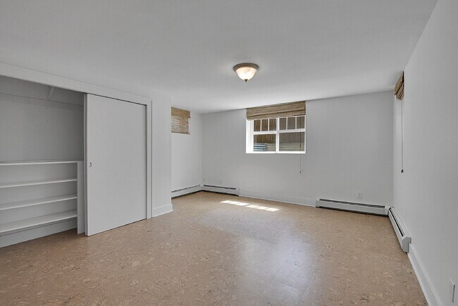 Building Photo - $4,500- 4 Bed, 3 Bath Home in Denver with ...