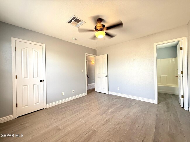 Building Photo - 12309 Tierra Inca Dr