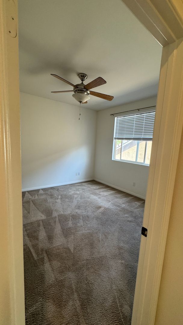 Building Photo - 6 bedroom 4.5 baths in Corona CA