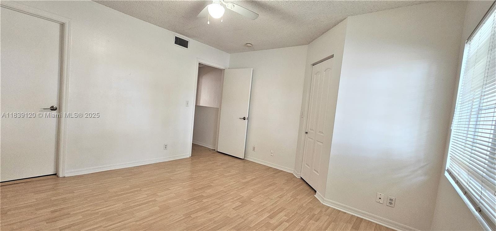 Building Photo - 2058 Madeira Dr