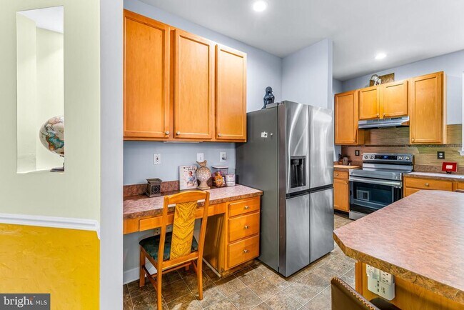 Building Photo - 10870 Hammond Dr
