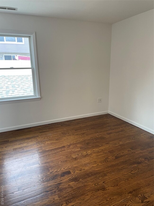 Building Photo - 62 Gibson Pl