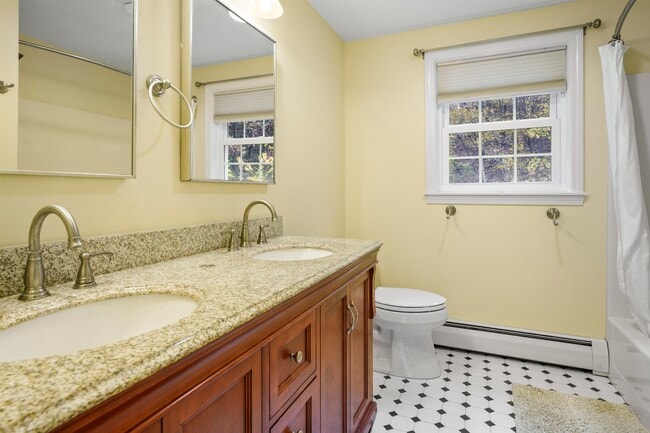 Building Photo - 13 Bear Hill Rd