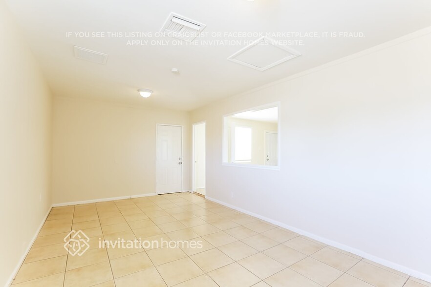 Building Photo - 5611 N 65th Ave