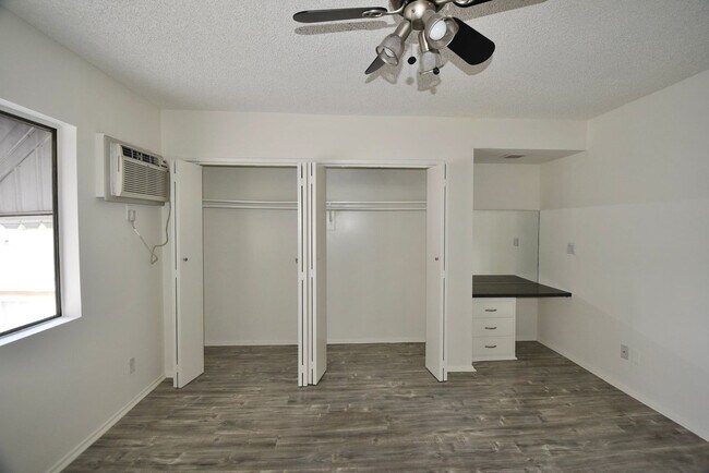Building Photo - 5502 Corteen Pl