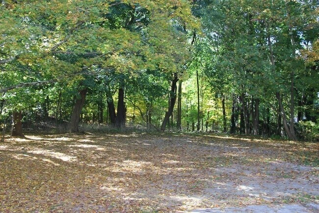 Building Photo - 14 Reed St