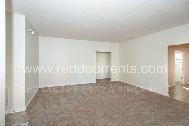 Building Photo - 907 Curlew Ln