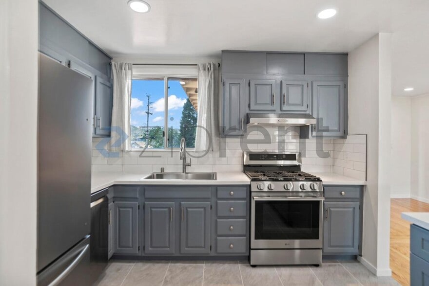 Building Photo - 109 Alta Mesa Dr