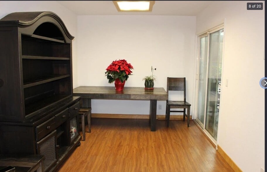 Building Photo - 118 Azucar Ave