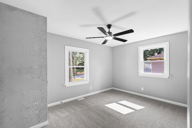 Building Photo - 4916 Orleans Dr