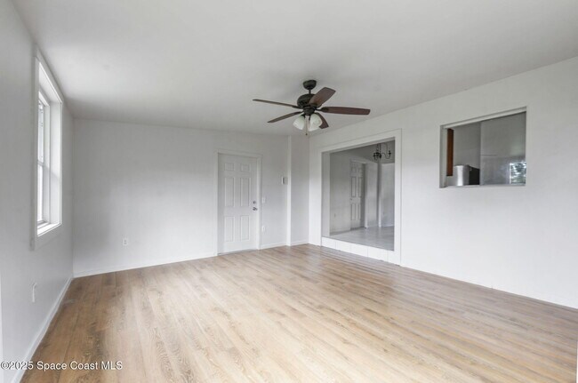 Building Photo - 418 N Fiske Blvd