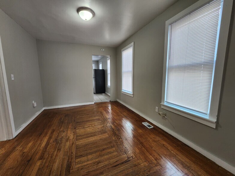 Building Photo - 317 Bassett St