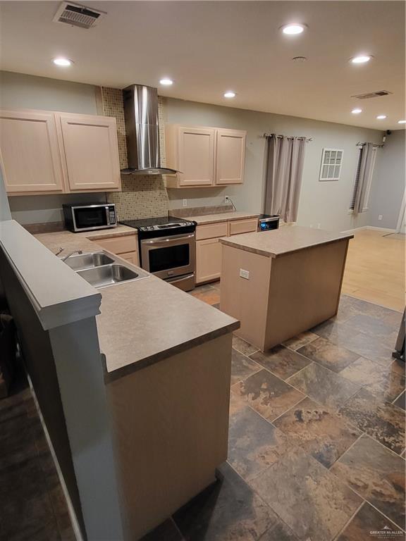 Building Photo - 2139 Gary Ln