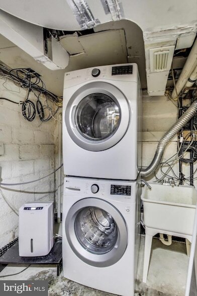 Building Photo - 4600 Jones Bridge Rd