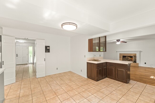 Building Photo - 4 Bedroom Home with Bonus Space, 2 Car Garage & Large Yard