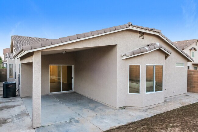 Building Photo - 9132 W Cordes Rd