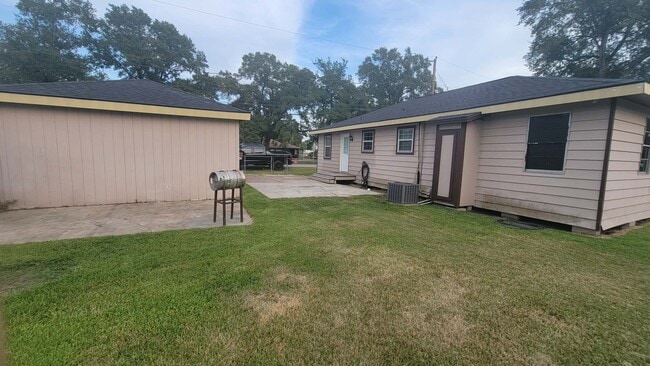 Building Photo - 208 Battlebell Rd