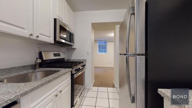 Building Photo - 2 bedroom in NEW YORK NY 10014