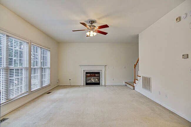 Building Photo - 17005 Hampton Trace Rd