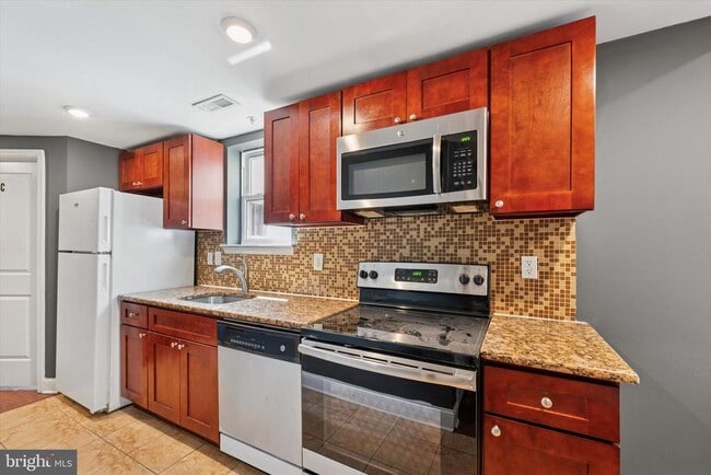Building Photo - 1421 N 18th St