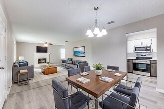 Building Photo - NEWLY RENOVATED • Stunning 3 Bedroom Duplex
