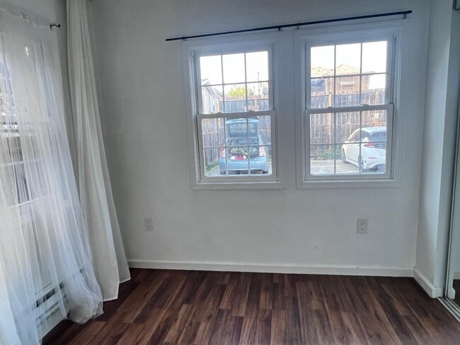 Building Photo - 1625 Fairview St