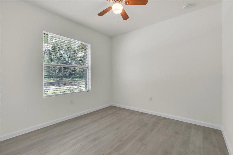 Building Photo - 652 Kensington St