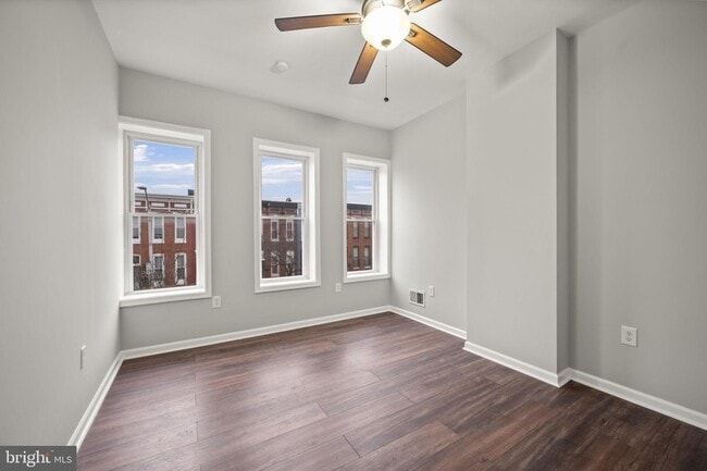 Building Photo - 420 N Collington Ave