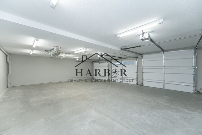 Building Photo - Brand NEW Caroline Apartments 201 -  Move ...