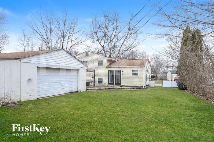 Building Photo - 4609 Paxton Dr S