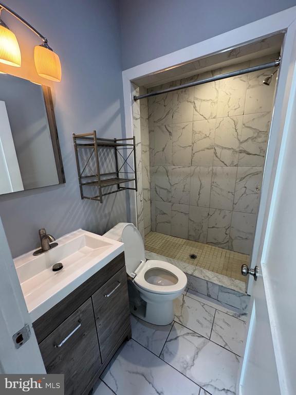 Building Photo - 1522 Willington St