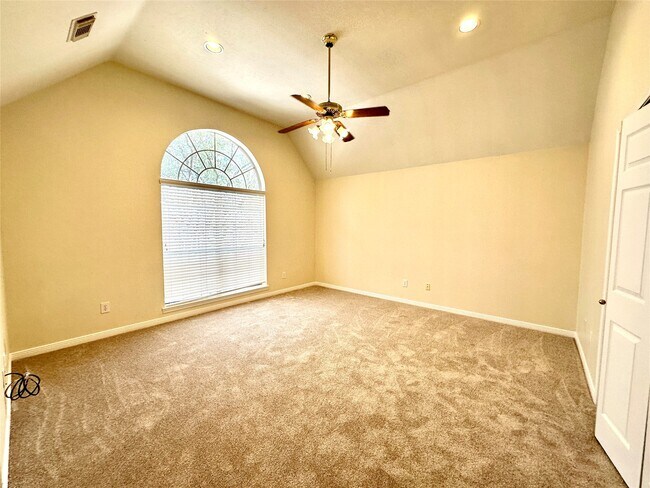 Building Photo - 3302 Richland Dr