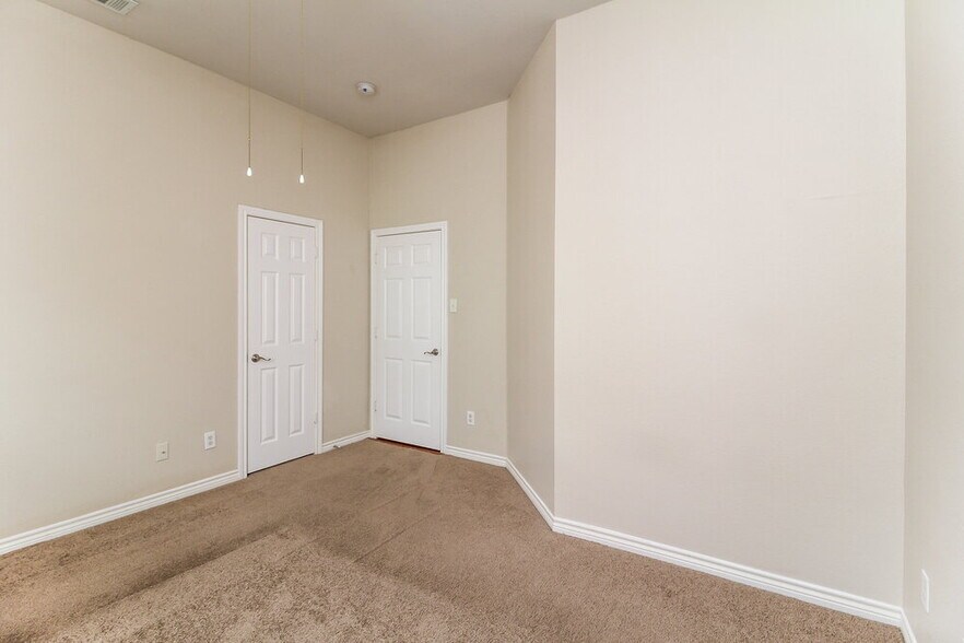 Building Photo - 7517 Creek Meadow Dr